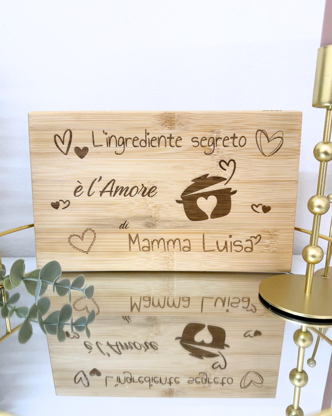 TAGLIERE IN LEGNO CON INCISIONE