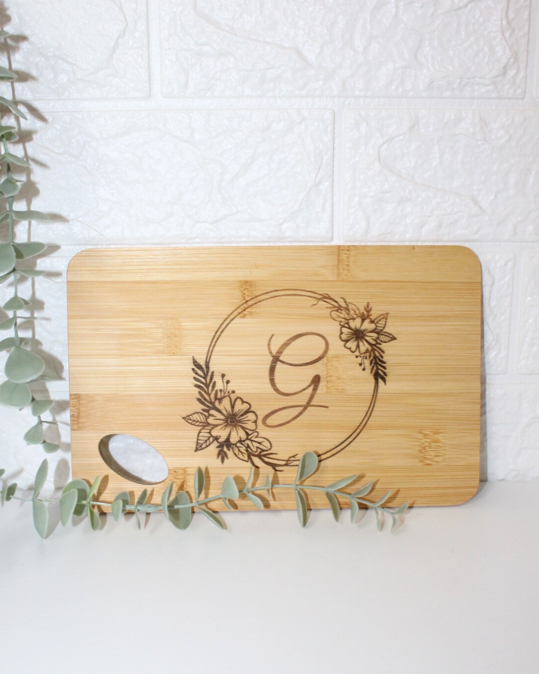 TAGLIERE CON INCISIONE