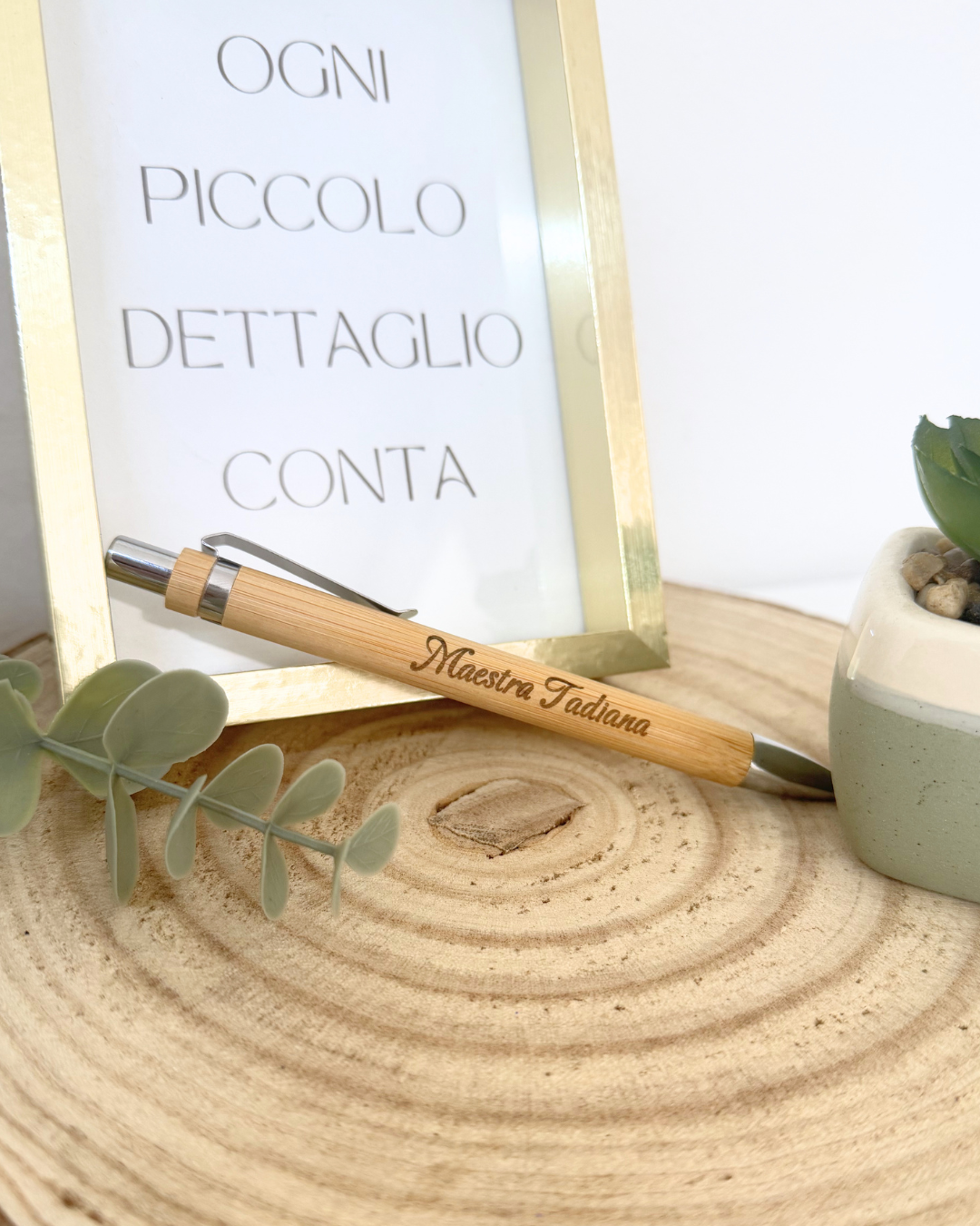 PENNA IN LEGNO CON INCISIONE