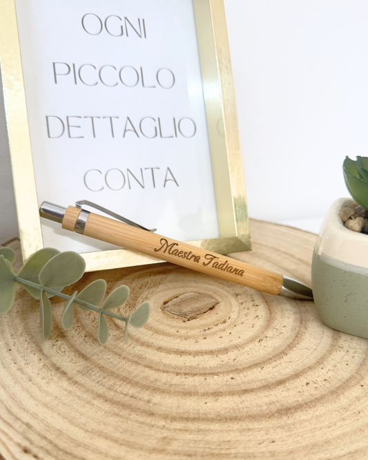 PENNA IN LEGNO CON INCISIONE
